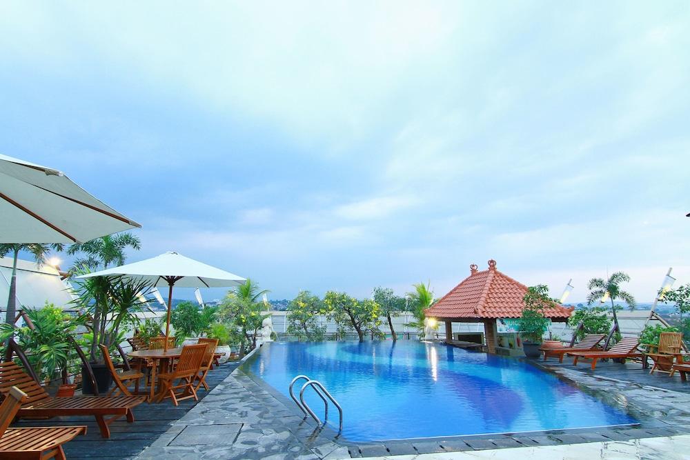 Grand Arkenso Park View Hotel Semarang Exterior photo